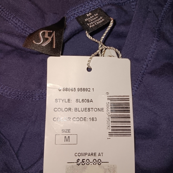 ☘️Womens t-shirt - Picture 4 of 4